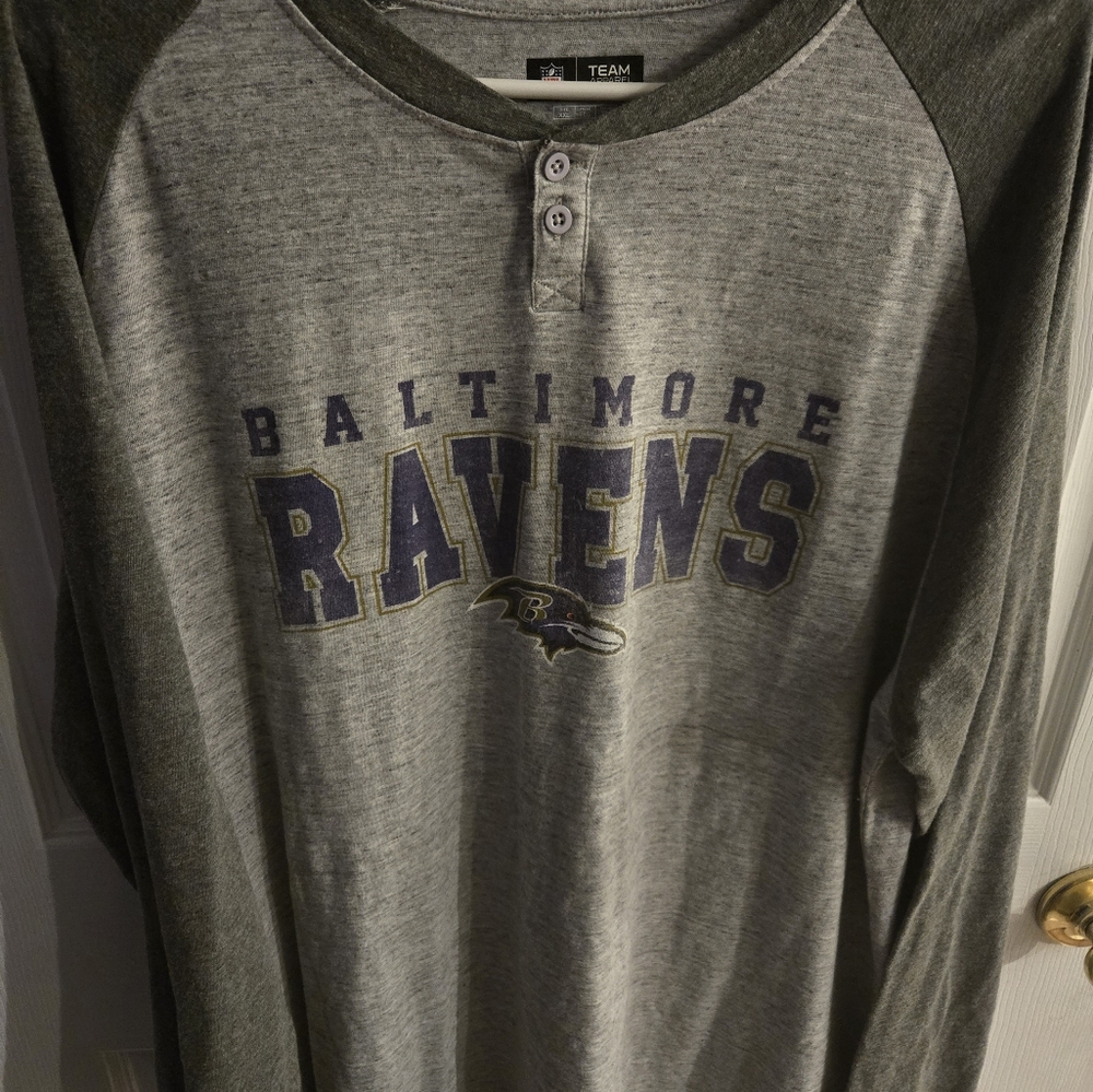 NFL Baltimore Ravens Team Apparel Gray Henley Shirt XXL - Picture 2 of 7